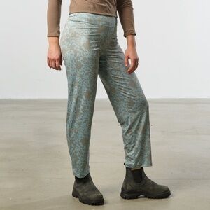Skida Lightweight Viska Pant in willow NWT